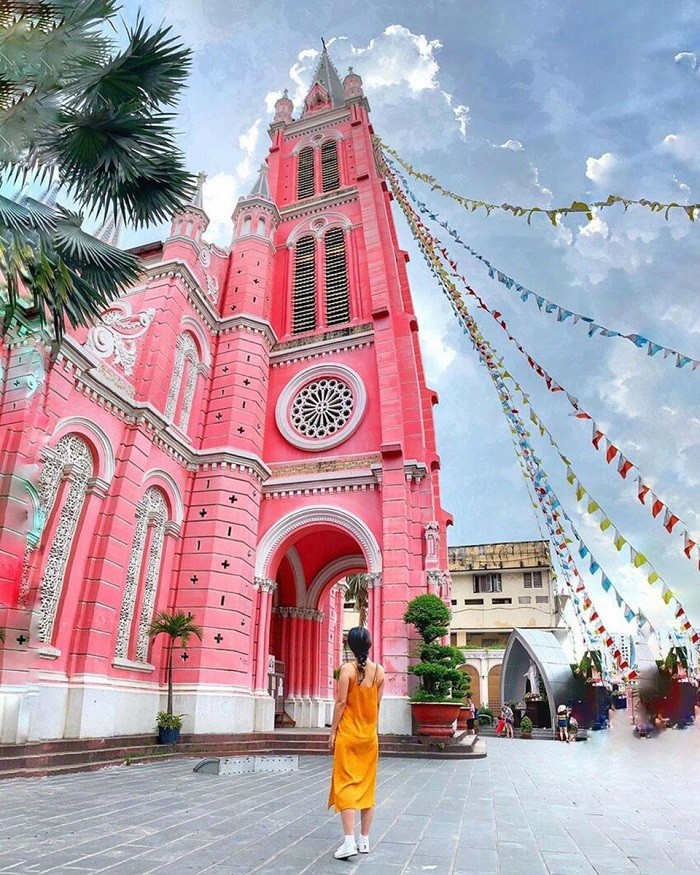 nhà thờ nổi tiếng ở Sài Gòn - nhà thờ Tân Định