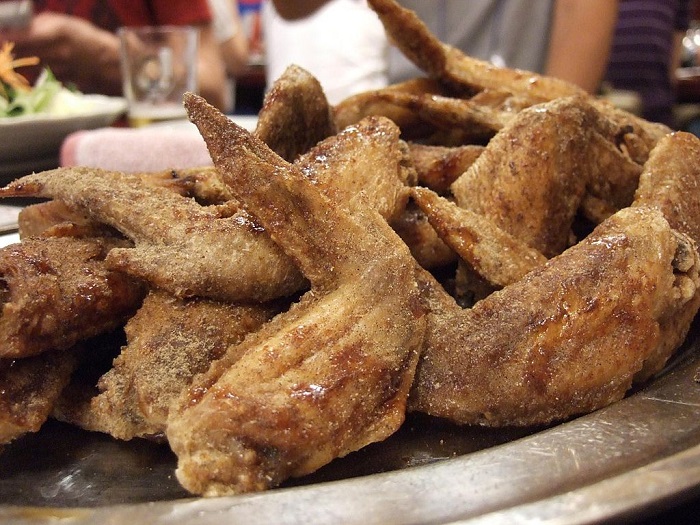 Fried chicken wings are a specialty in Nagoya - Nagoya Cuisine