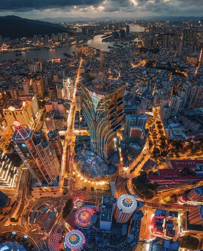 Macau trong ánh đèn rực rỡ nhìn từ trên cao - Tổng hợp những kinh nghiệm du lịch Macau