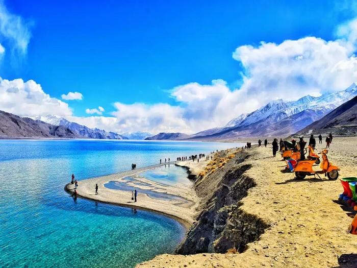 Hồ Pangong Tso - địa điểm du lịch Ladakh