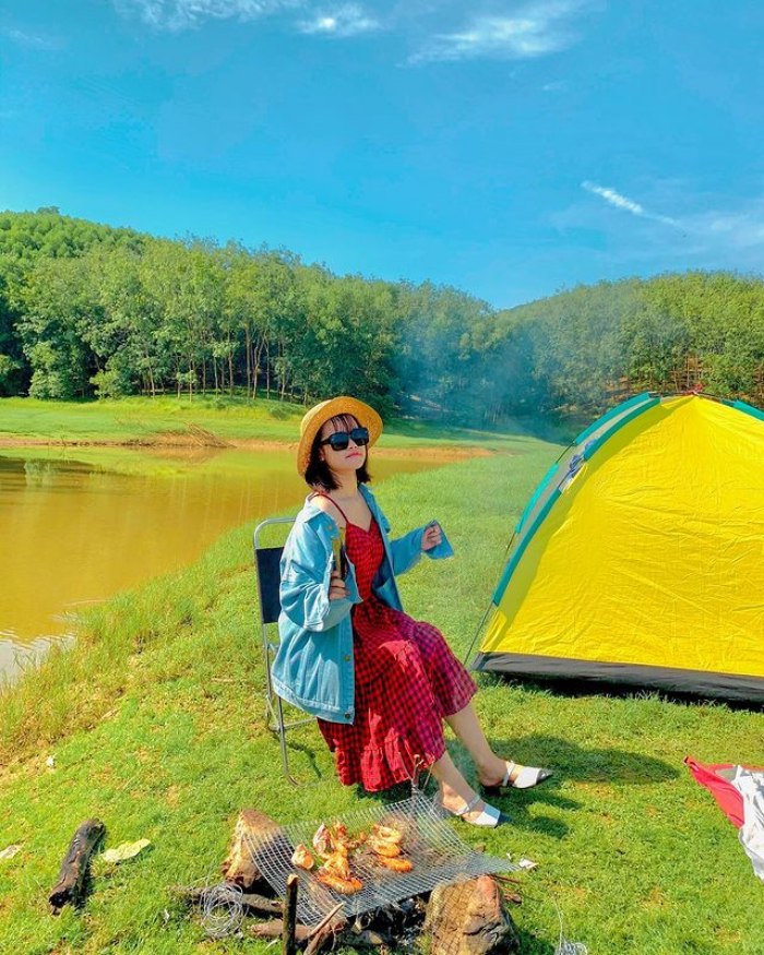 Check-in Khe Rung Lake camping spot