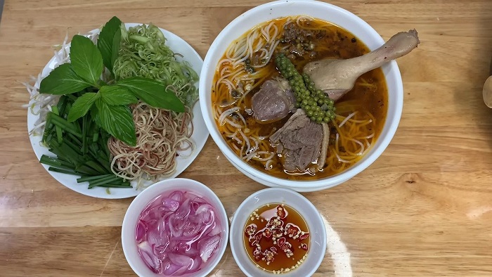 Duck vermicelli with pepper - famous Soc Trang delicacy