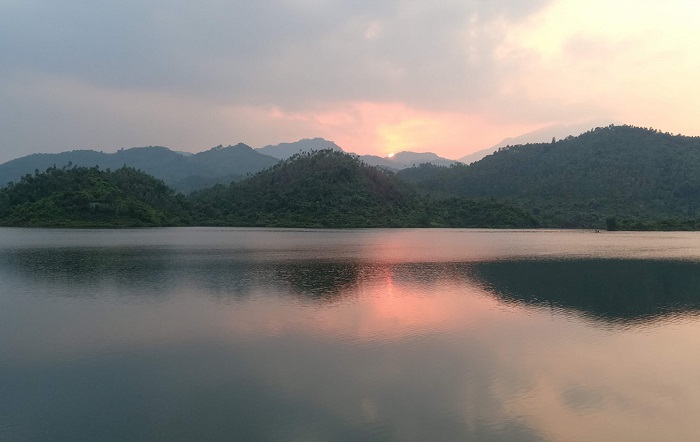 What's so beautiful about Cold Stream Lake in Thai Nguyen?