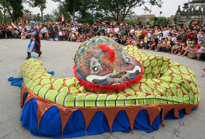 Traditional festival in Hanoi - Le Mat village festival