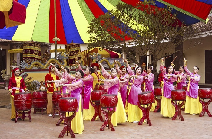 Traditional festival in Hanoi - Vong La village festival
