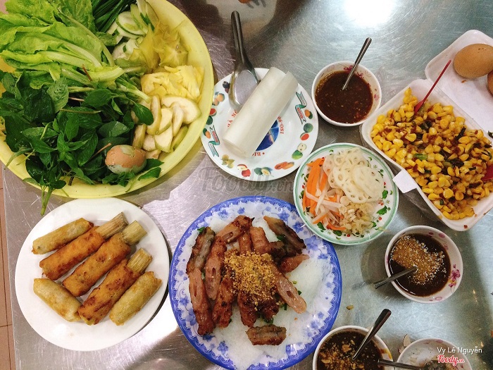Bay Ganh grilled spring rolls - Delicious restaurant in Soc Trang