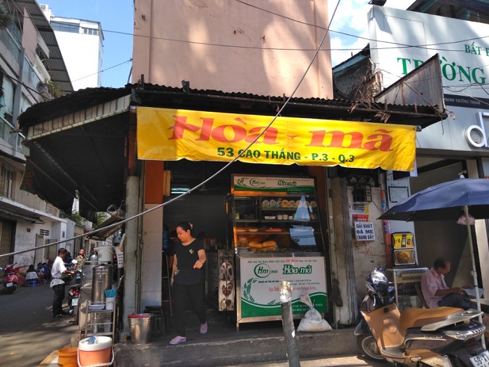 Những quán bánh mì ngon ở Sài Gòn - bánh mì Hòa Mã