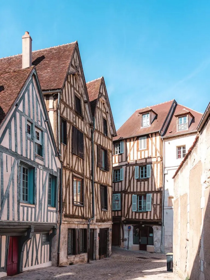 Những con phố cổ ở Auxerre - những ngôi làng ở Burgundy