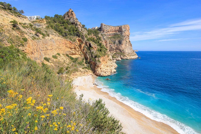Bãi biển Cala Moraig - những bãi biển đẹp nhất Tây Ban Nha
