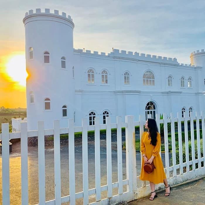 thời điểm thăm quan Bạch Dinh Bảo Lộc 