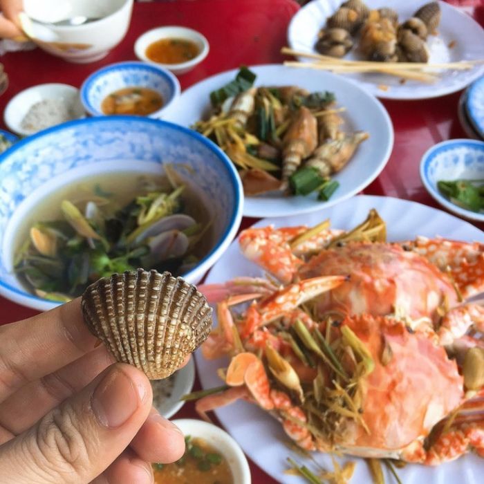 What to eat at Quy Nhon Pineapple Beach?