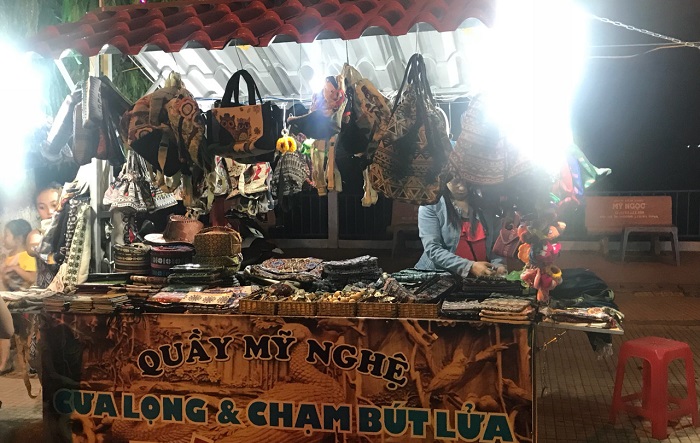 Shopping at Tay Ninh night market