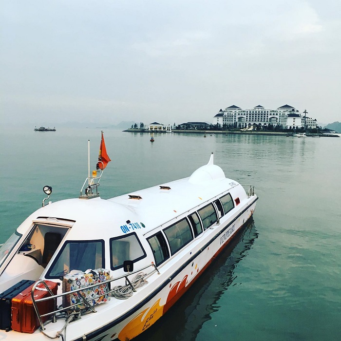 Reu Island in Quang Ninh - ship