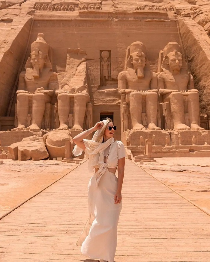 Đền Abu Simbel là điểm tham quan nổi tiếng ở thành phố Luxor Ai Cập 