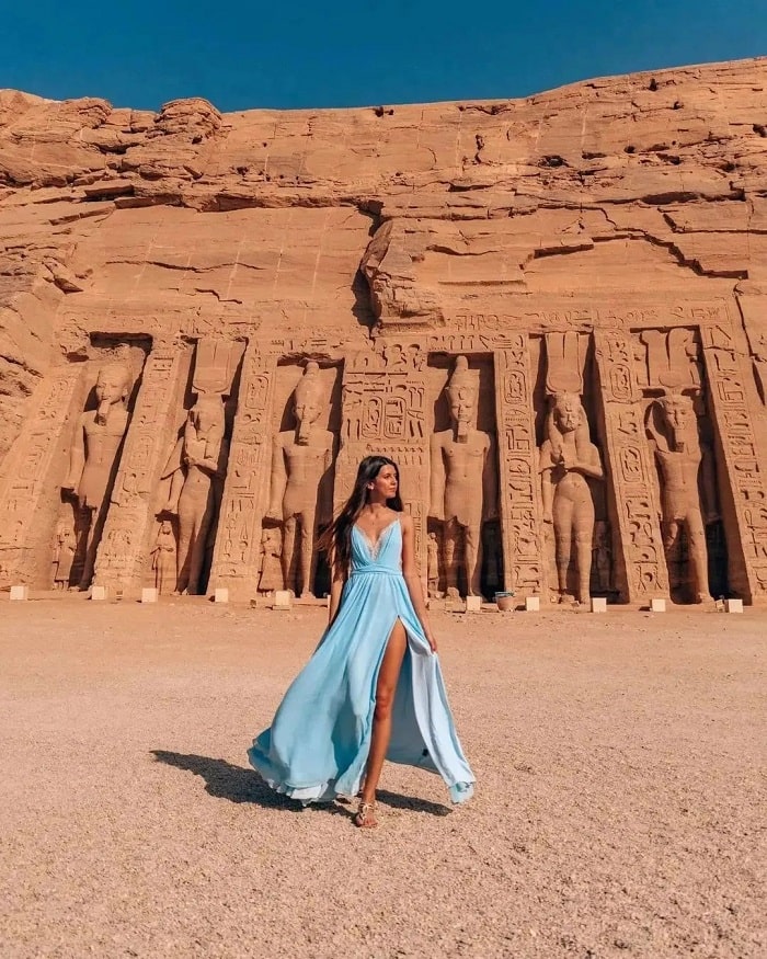 Đền Abu Simbel là điểm tham quan nổi tiếng ở thành phố Luxor Ai Cập 