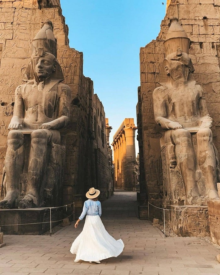 Đền Luxor là điểm tham quan nổi tiếng ở thành phố Luxor Ai Cập 