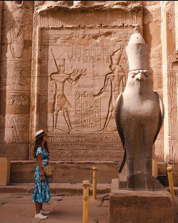 Khám phá tượng thân Horus của đền Edfu Ai Cập
