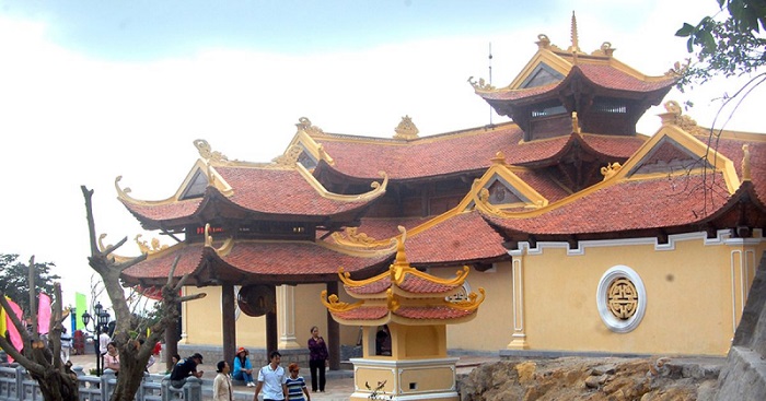 Nga Son tourist destination - Van Loi pagoda