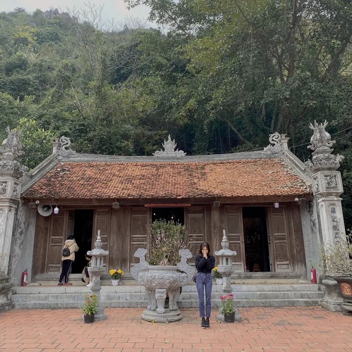 Nga Son tourist destination - Mai An Tiem temple