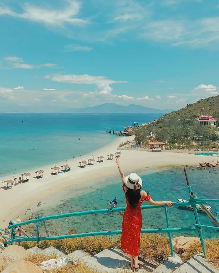 Nha Trang travel in July to visit Yen island