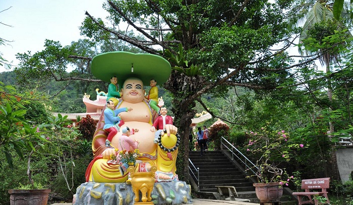 Du lịch Phú Quốc 4 ngày 3 đêm - tham quan chùa Sư Muôn