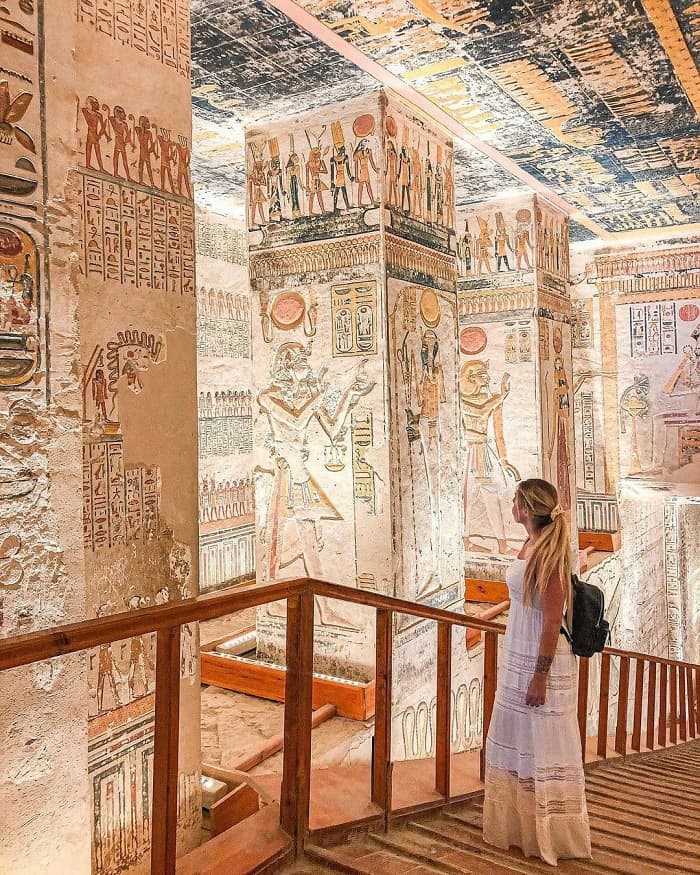 Thung lũng của các vị vua là điểm tham quan nổi tiếng ở thành phố Luxor Ai Cập 