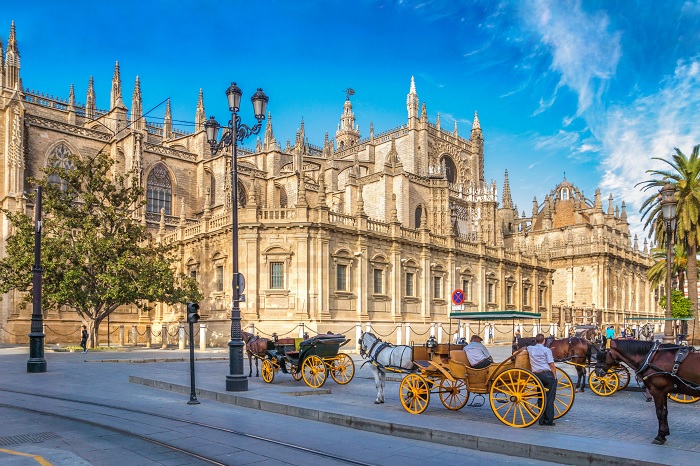 Nhà thờ chính tòa Sevilla - địa điểm du lịch Seville