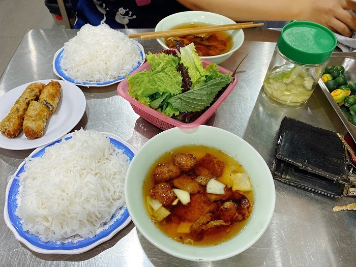 quán ăn ngon ở Hà Đông - bún chả Cầu Đen