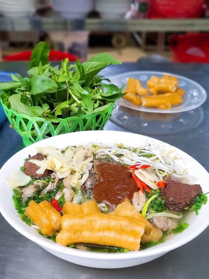Bún miến ngan Thái Hà cũng là quán ăn ngon ở Thái Nguyên được yêu thích