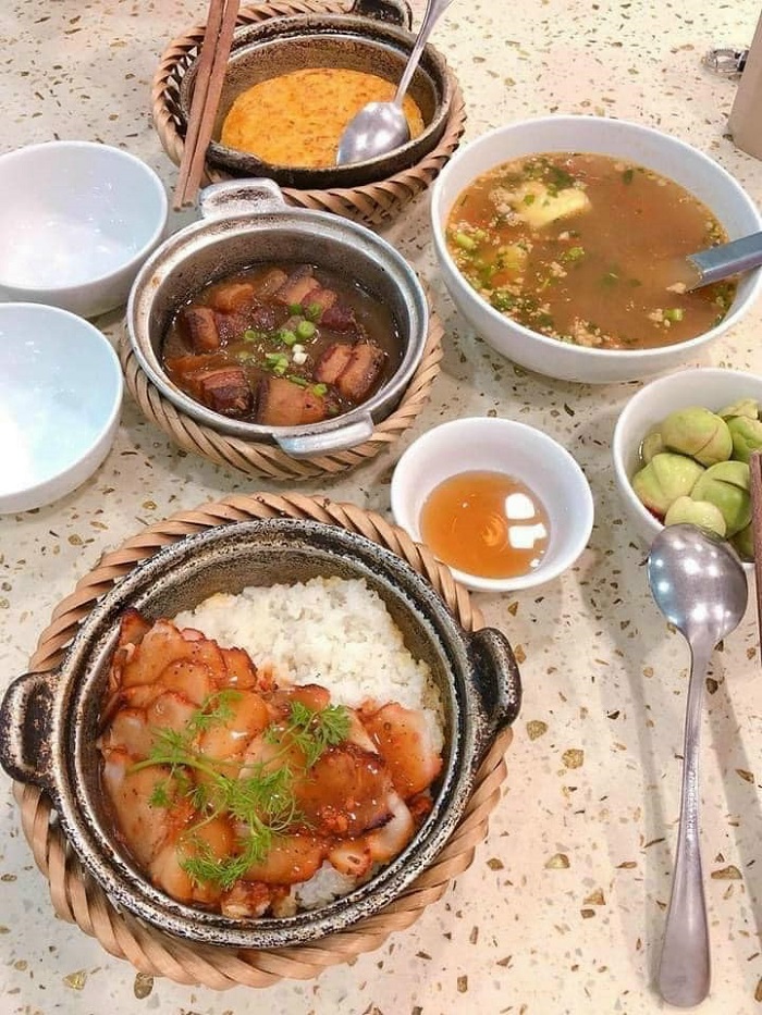 Quán Ngon Bắc Sơn là quán ăn ngon ở Thái Nguyên bán cơm niêu