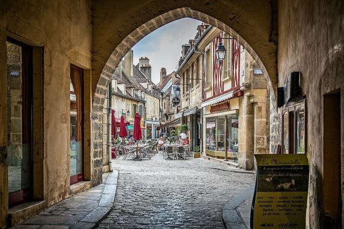 Semur-en-Auxois - những ngôi làng ở Burgundy