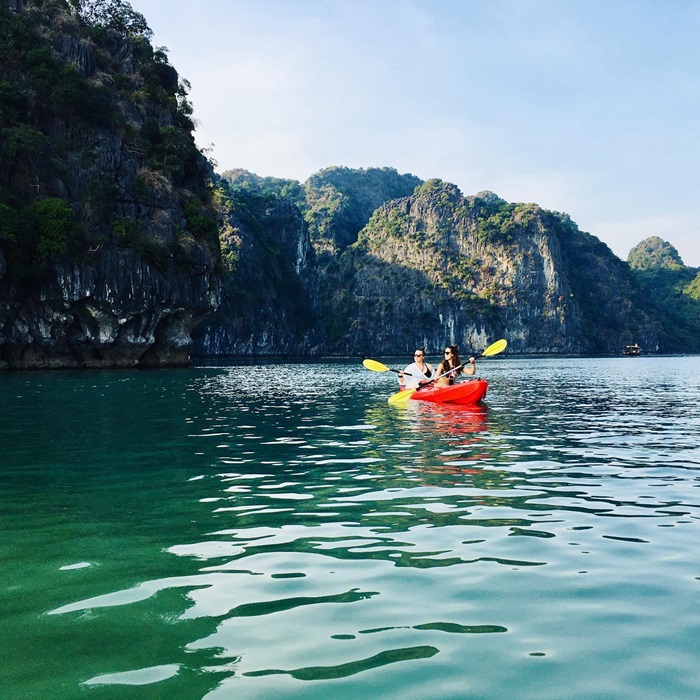 bãi tắm Hòn Gai - vui chơi