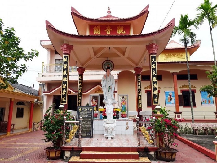 Tượng Phật Quan Âm ở chùa Thành Linh Cà Mau