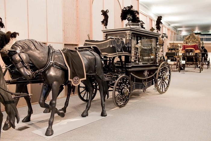 Tham quan xe ngựa nghi lễ tại Museu del Corpus là điều tuyệt vời để làm khi ở gần nhà thờ Valencia Tây Ban Nha