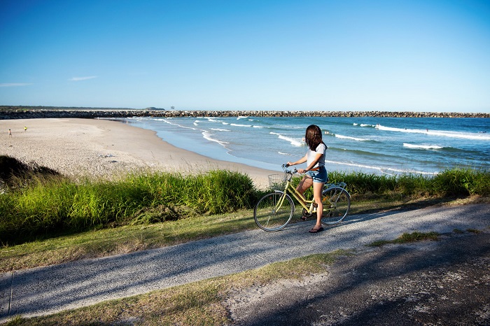 Đi xe đạp là điều tuyệt vời để làm ở thị trấn Yamba Úc