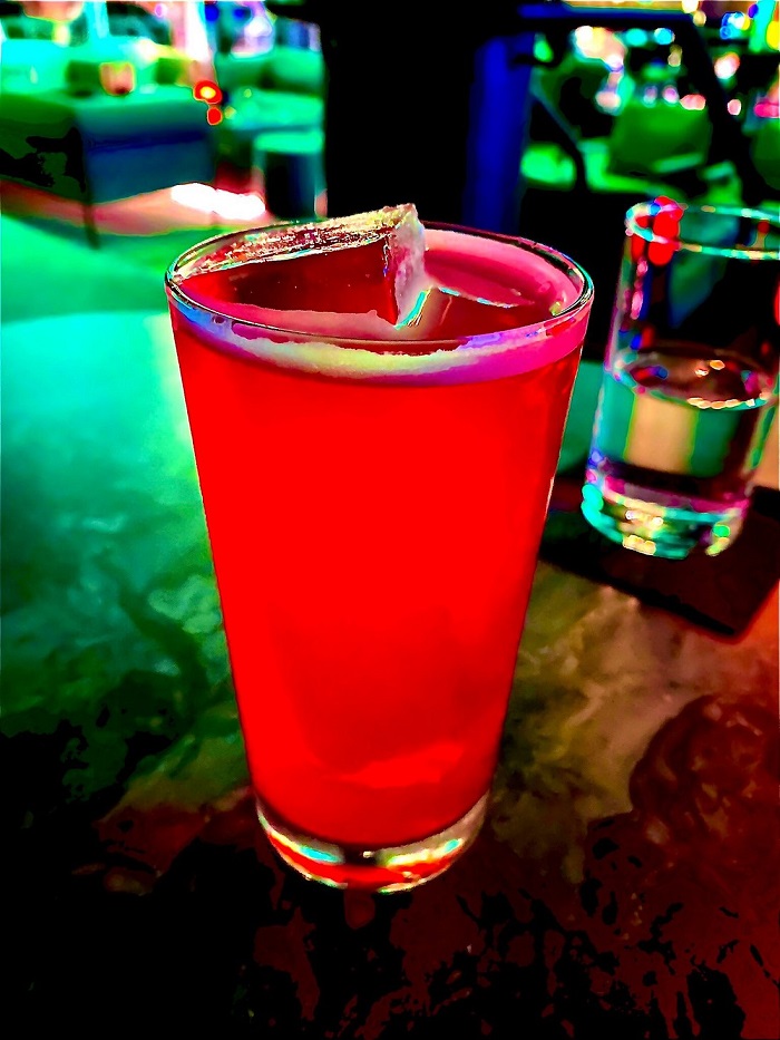 Nếm thử Cocktail mang phong cách Bắc Âu tại Facit Bar ở thành phố Umea Thụy Điển