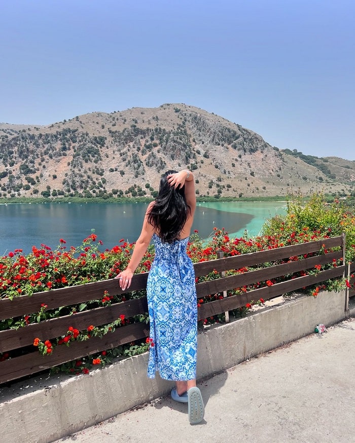 Đi bộ đường dài là hoạt động không thể bỏ lỡ ở hồ Kournas Hy Lạp