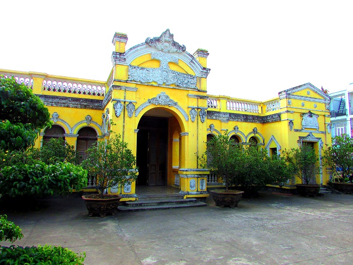 Nhà Đốc Phú Hải là địa điểm thú vị khác ở Gò Công không kém hấp dẫn Đình Trung Gò Công