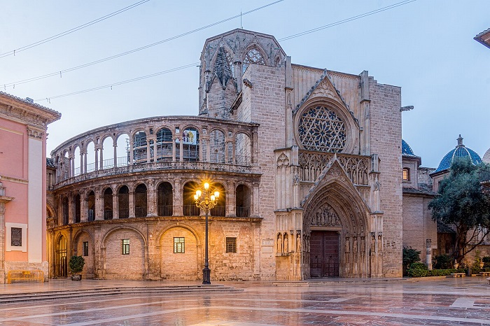 Toàn cảnh nhà thờ Valencia Tây Ban Nha