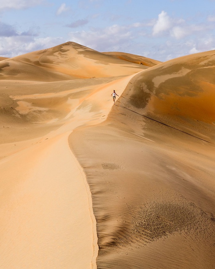 Sa mạc Rub' al Khali là một trong những sa mạc đẹp nhất châu Á cực kỳ khô hạn