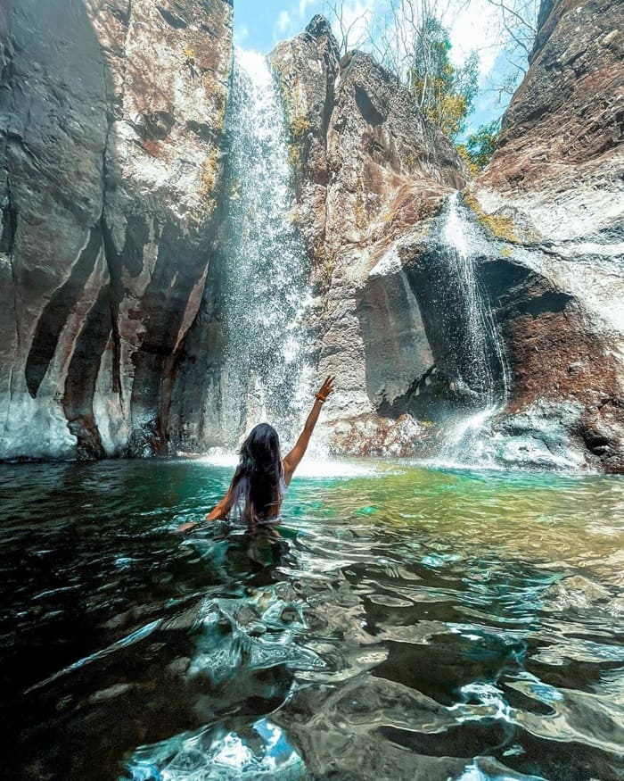 Tham quan thác nước Tamanique là điều phải làm ở thị trấn La Libertad