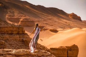 Những sa mạc đẹp nhất châu Á khiến du khách u mê ‘không muốn về’