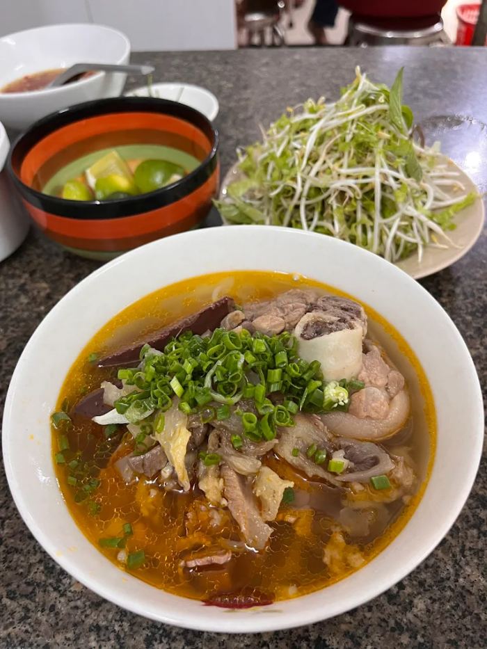 quán bún bò ở Bảo Lộc Hải Hà