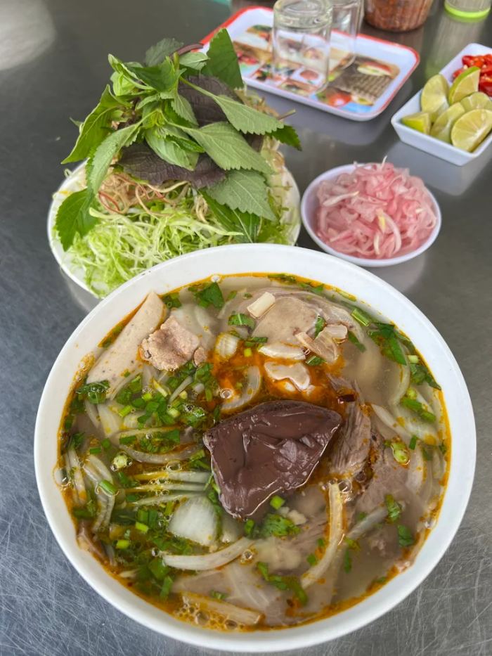 quán bún bò ở Bảo Lộc Kim Ngân