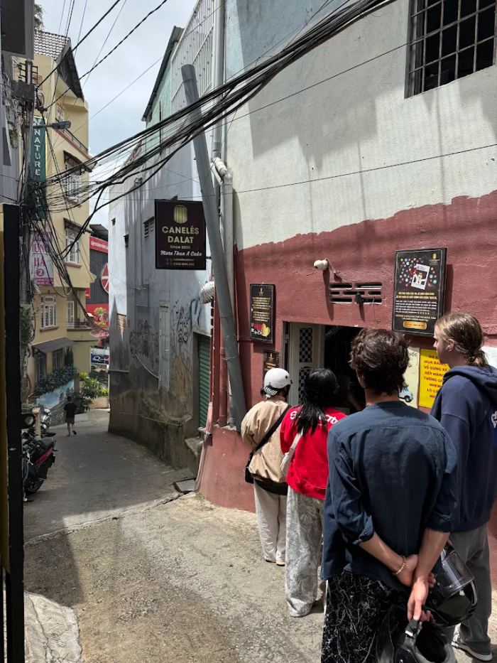 tiệm bánh ngon ở Đà Lạt  Canelés Dalat 