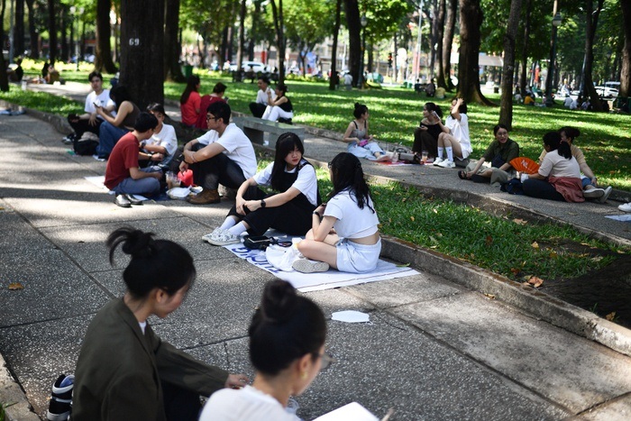 Cà phê vỉa hè Sài Gòn nét văn hoá đẹp - cafe Đại học Kiến trúc