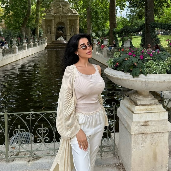 Đài phun nước Fontaine Médicis ở cung điện Luxembourg Pháp