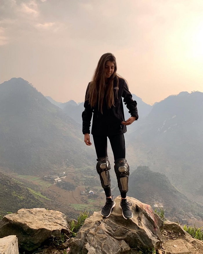 Dốc chữ M Hà Giang thu hút khách nước ngoài