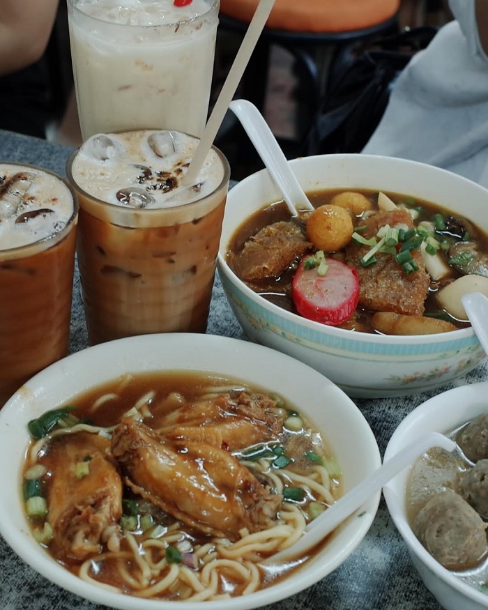 Ăn uống là điểm nổi bật của khu mua sắm Stanley Hồng Kông