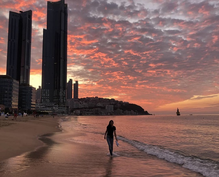 Nên đi du lịch Busan hay Seoul - Haeundae Beach